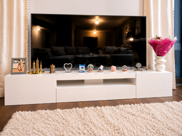 Modern White High Gloss B&Q TV Unit / TV Stand - Excellent Condition