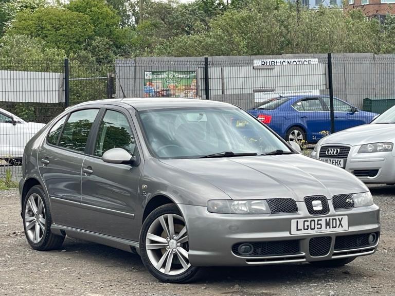 SEAT LEON FR 1.8T + 15 SERVICE STAMPS + 2 KEYS + SIMILAR TO CUPRA R *