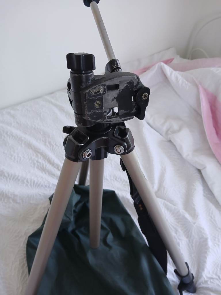 Velbon telescope tripod
