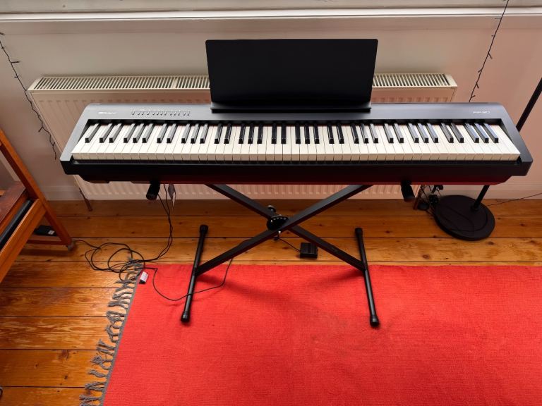 Roland FP-30 Digital Piano