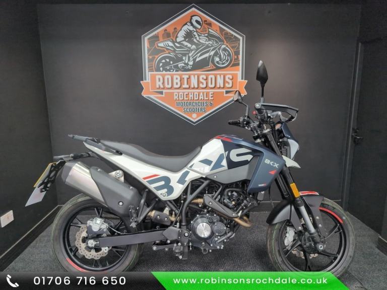 2026 75 reg Benelli BKX125 S in blue and white.