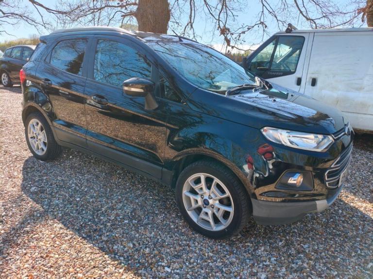 Ford ECOSPORT TITANIUM black petrol ulez manual