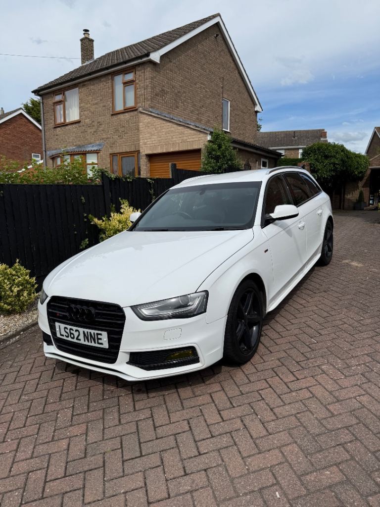 Audi A4 estate S line