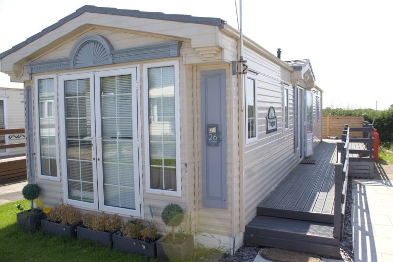STATIC CARAVAN / HOME 
