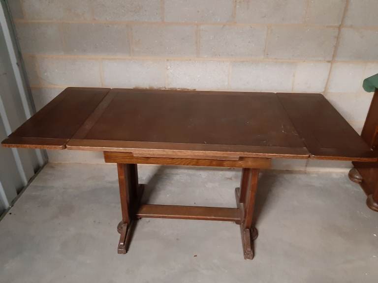 Extenable Period 1960,s Dinning Table