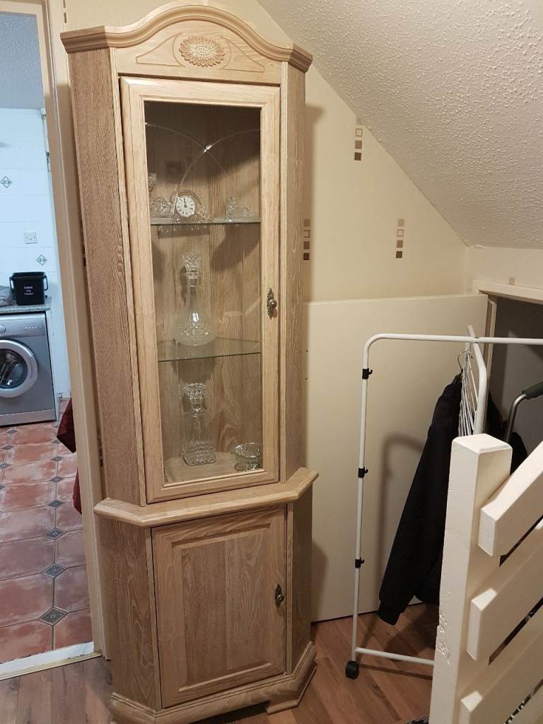 LIVING ROOM CORNER UNITS