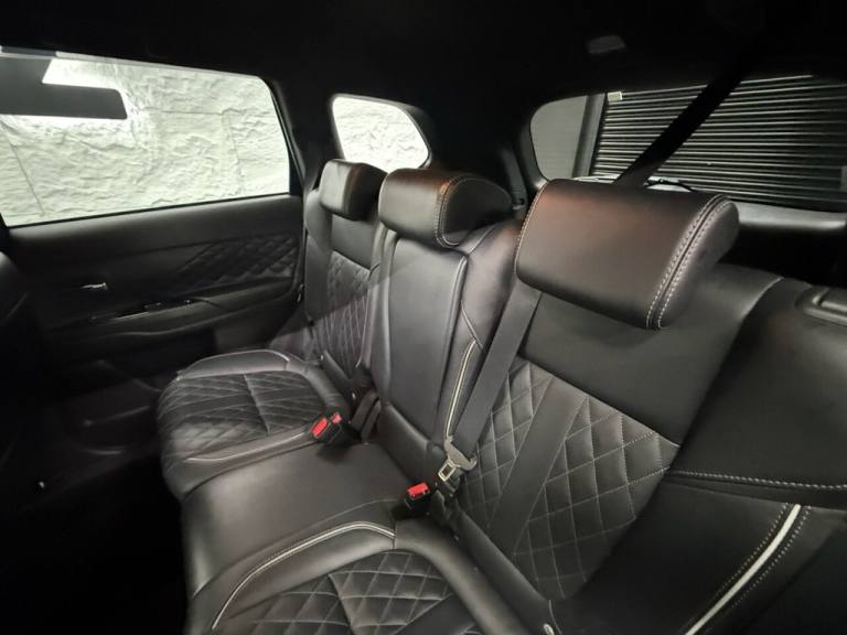 2020 Mitsubishi Outlander 2.4h TwinMotor 13.8kWh Exceed Safety SUV 5dr Petrol Plug-in Hybrid CVT ...