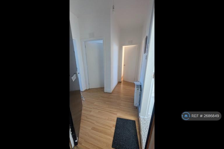 2 bedroom flat in Clepington Road, Dundee, DD3 (2 bed) (#2686849)