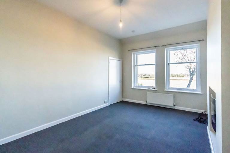 Delightful, 2 bedroom, main door cottage in Carberry, East Lothian – available NOW