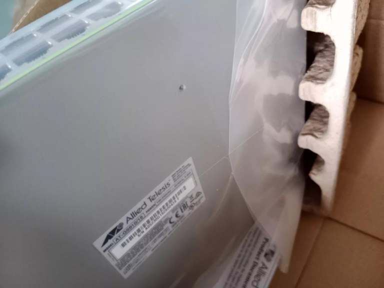 BNIB Allied Telesis AT-GS910/16 16-Port Gigabit Switch 10/100/1000T Unmanaged