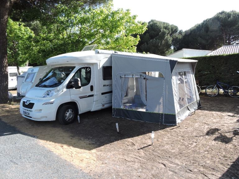 ISABELLA VENTURA DRIVE AWAY AWNING
