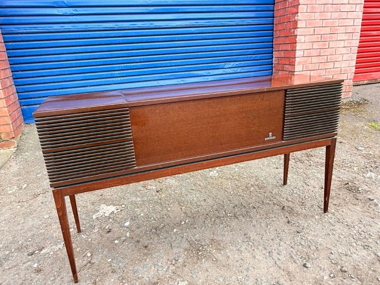 Vintage Grundig hi fi cabinet !
