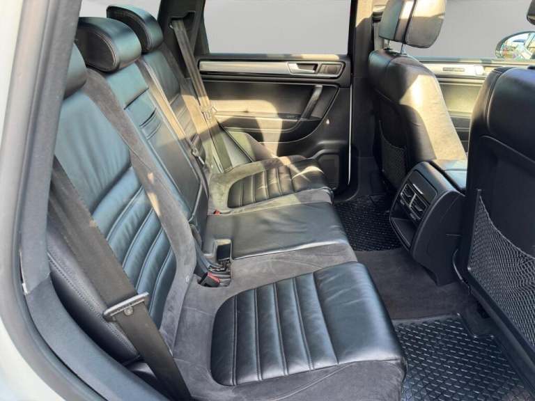 2015 Volkswagen Touareg 3.0 V6 TDI BlueMotion Tech 262 R-Line 5dr Tip Auto ESTATE DIESEL Automatic