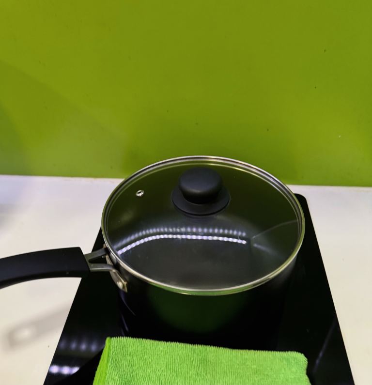 Black Saucepan with Glass Lid – Good Condition