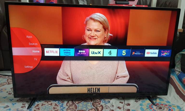 Smart JVC 40 inches Tv wifi YouTube Netflix builtin 