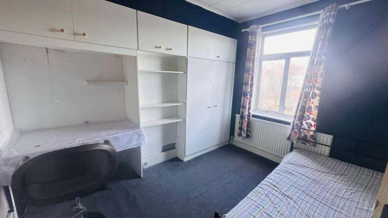 Room to Rent in Seven Kings