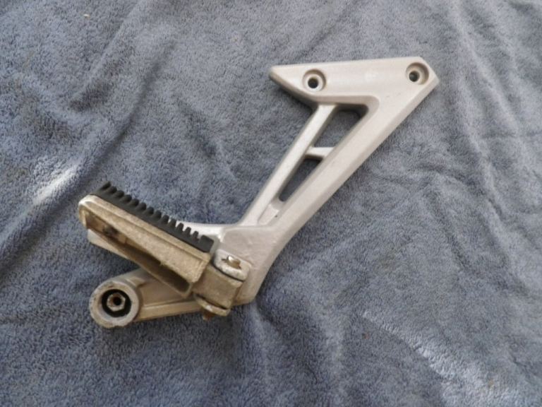 Yamaha FZS 1000 Fazer 2003 Rear Foot Rest and Hanger Right Side 