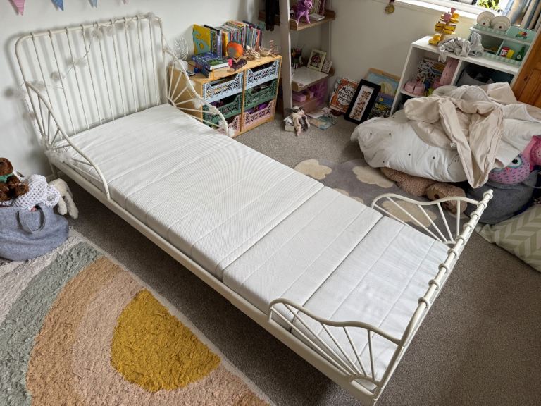 Ikea Minnen extendable bed frame and mattress