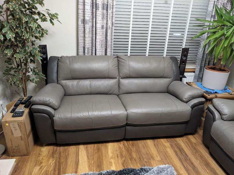 3 and 1 leather grey suite for sale 