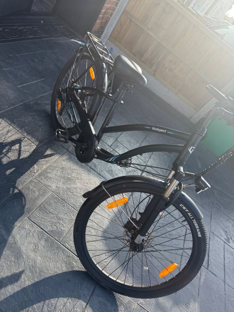 Bodywel A26 E Bike, Paddle Assist with battery, helmet & extras