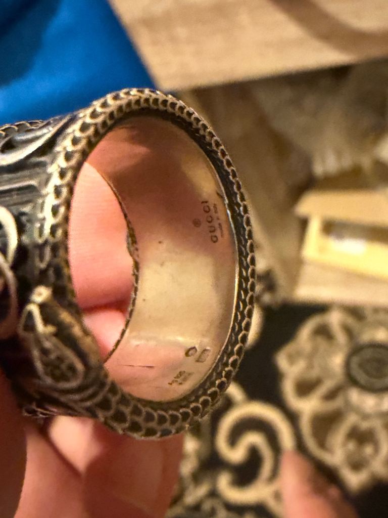 Gucci Silver Ring with Snake Detail – Size 21, Good Condition