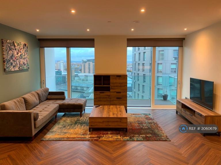 2 bedroom flat in Lightbox, Media City Uk, Salford, M50 (2 bed) (#3060679)