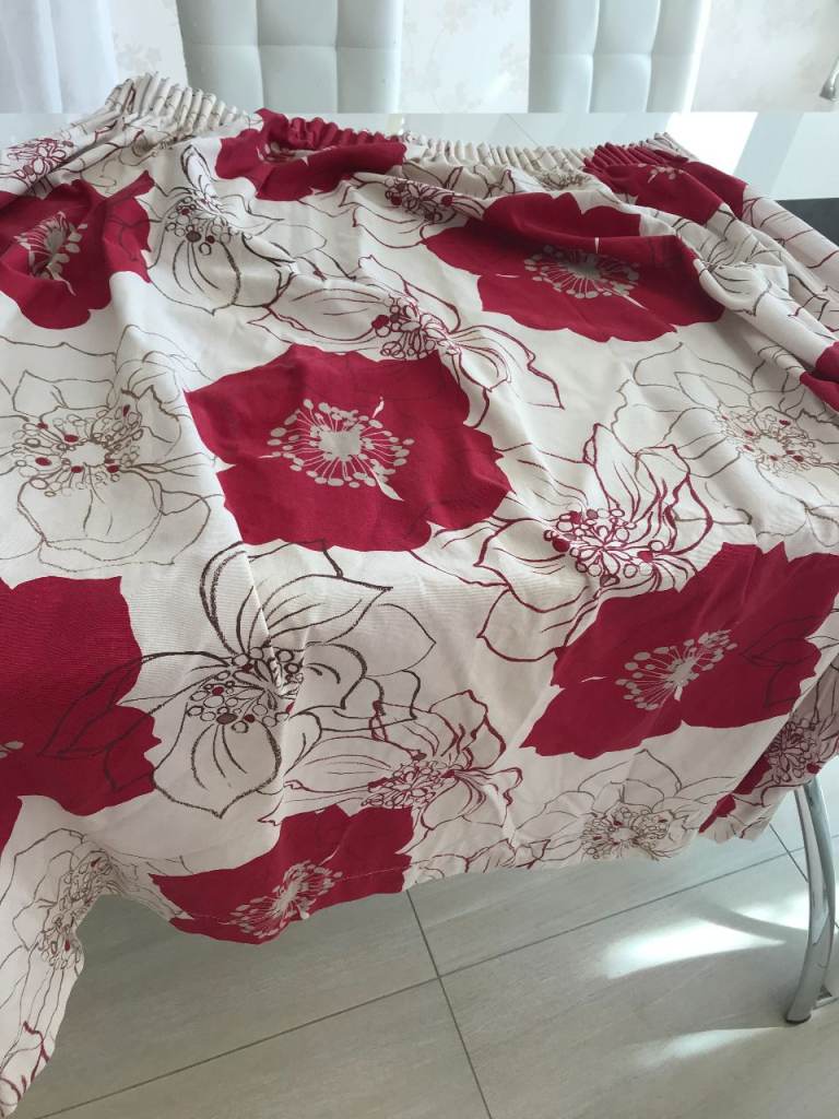 PAIR OF FULLY LINED POPPY CURTAINS - RED AND CREAM