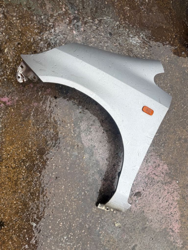 2005 Honda jazz front wing nsf silver 5 Door 