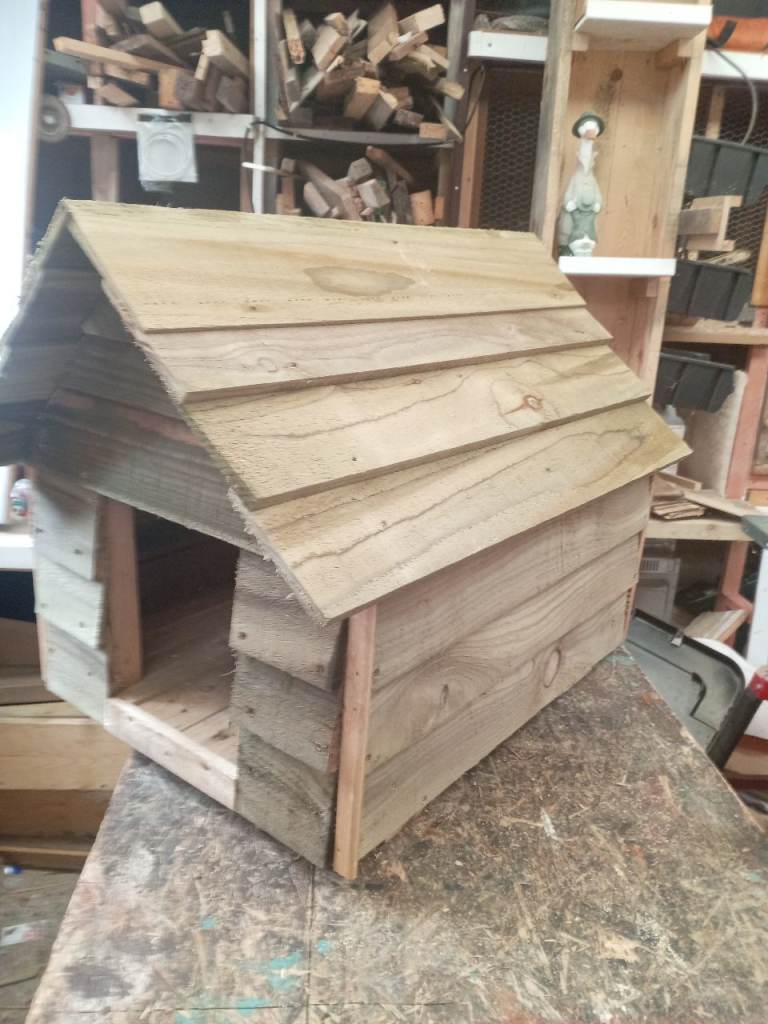 Dog/cat kennel