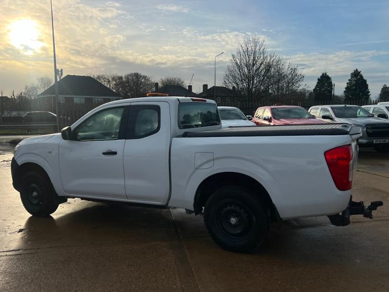 2018 Nissan Navara 2.3 dCi Visia King Pickup Extended Cab 4dr Diesel Manual 4WD Euro 6 (s/s) ( Pi...