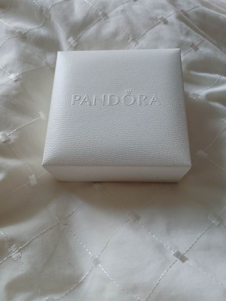 Pandora Silver Bangle Bracelet with Heart Clasp – As Good As New