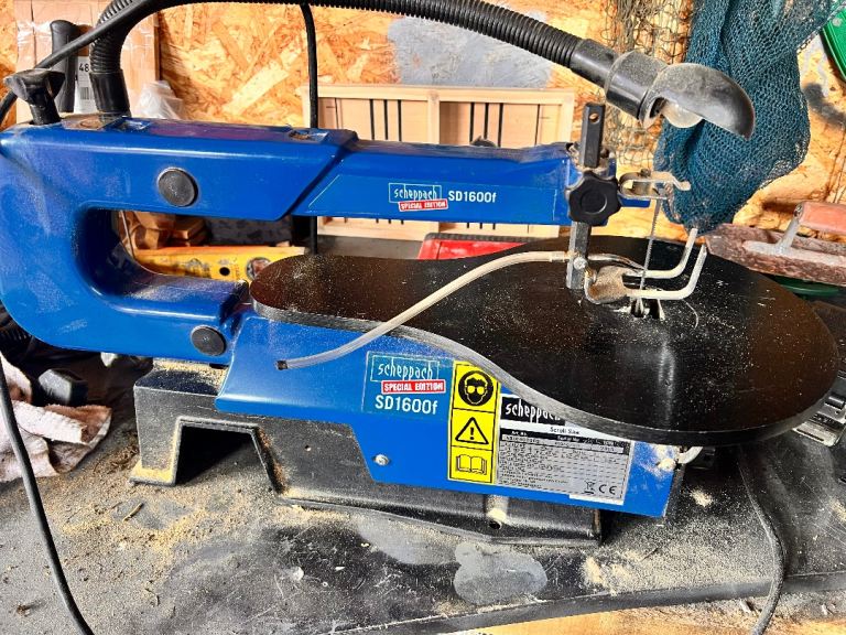 Scroll saw / Fret saw and blades