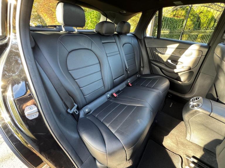 2019 Mercedes-Benz GLC 2.0 GLC250 AMG Line (Premium) SUV 5dr Petrol G-Tronic+ 4MATIC Euro 6 (s/s)...