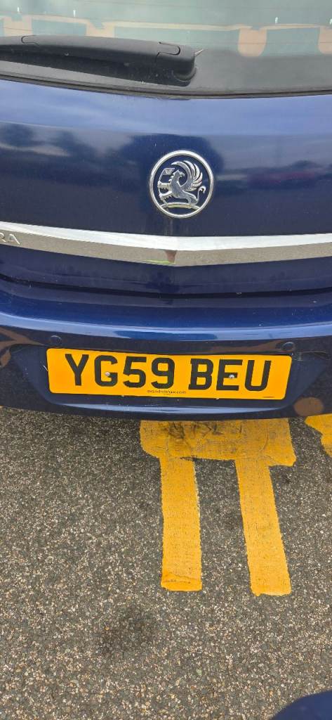 VAUXHALL Astra Elite 1.6 petrol 5 door 2009