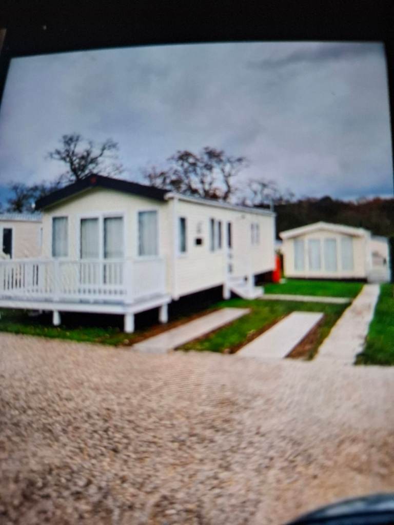 PEMBERTON AVON 35 BY 12 STATIC HOLIDAY CARAVAN ON SITE (IF REQUIRED) location milford on sea