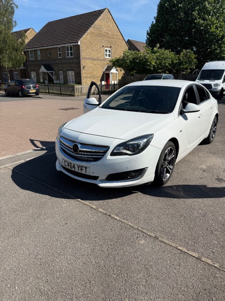 Vauxhall insignia elite 