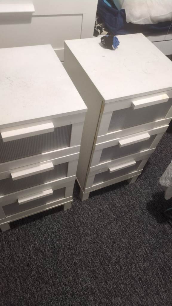 *FREE**Pair of White Bedside Tables with Drawers – Good Condition