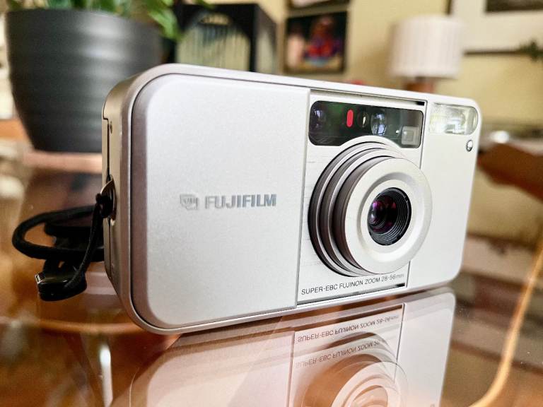 Fujifilm DL Super Mini Zoom compact camera.