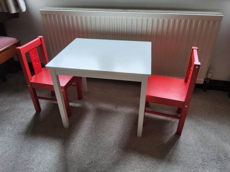 IKEA KRITTER Kids Table and 2 Chairs - Red and White