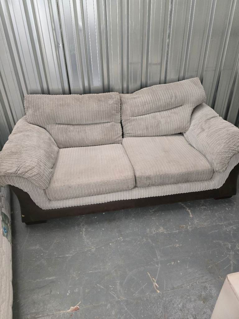 Free sofa must collect 