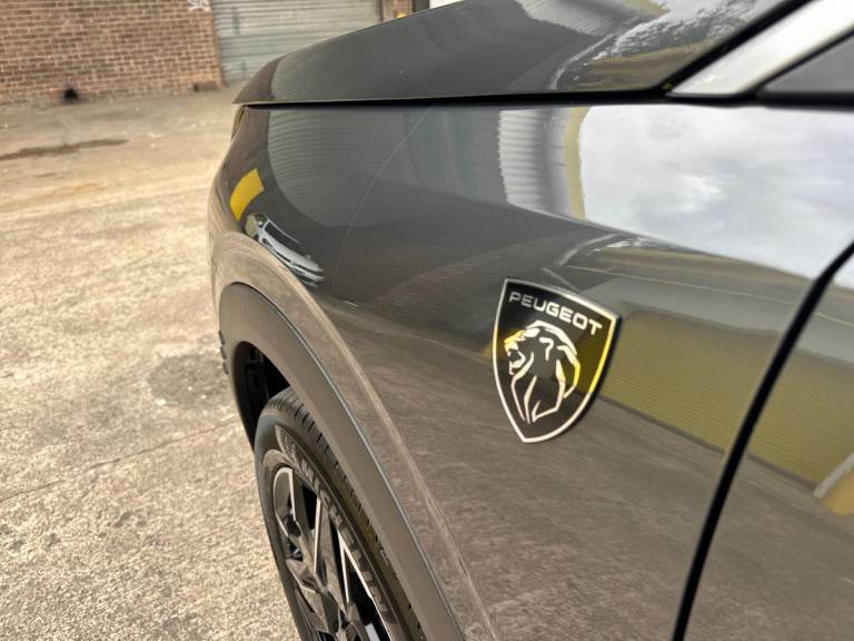 2025 Peugeot 5008 1.2 Hybrid 136 GT 5dr e-DSC6 HATCHBACK PETROL Automatic