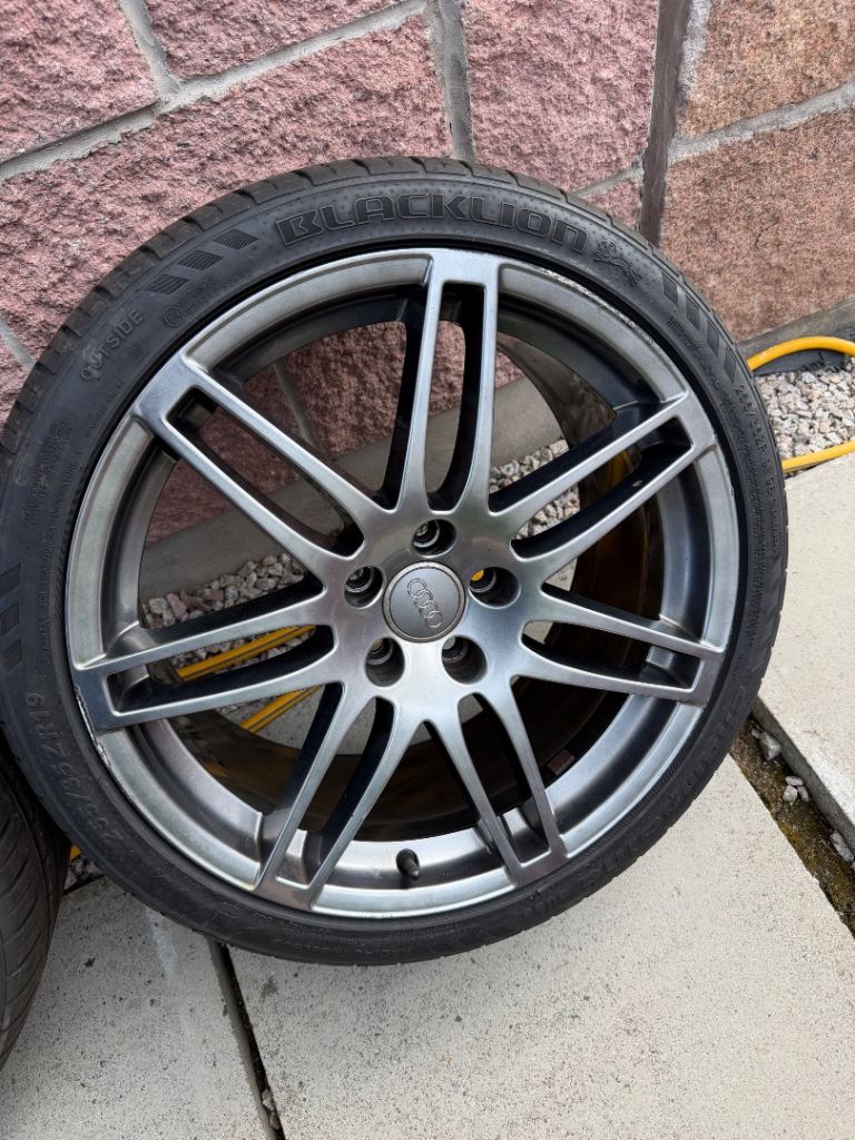 Genuine Audi 19” Speedline alloys 