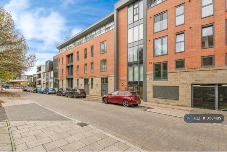 1 bedroom flat in Mabgate House, Leeds, LS9 (1 bed) (#3034199)