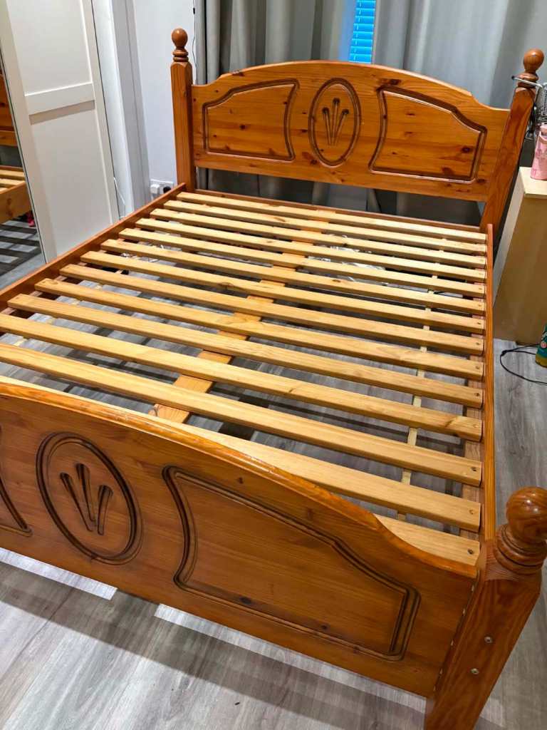 Seconique Corona Solid Pine king size  Bed Frame