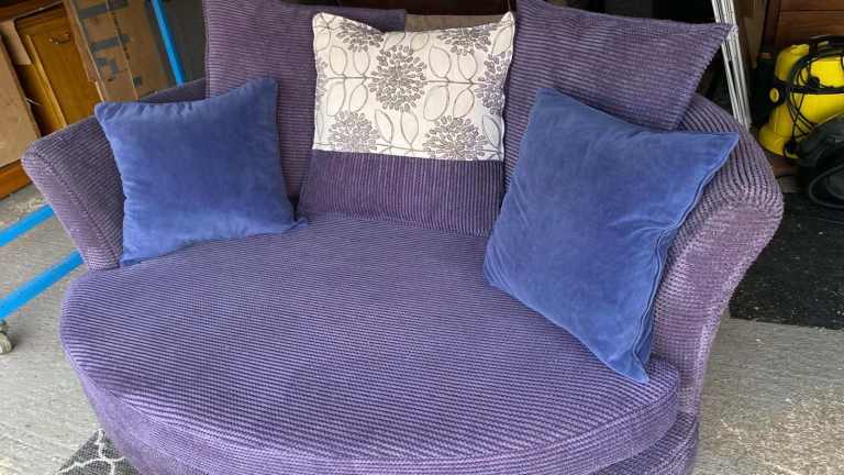 DFS SOFA - DELIVERY AVAILABLE