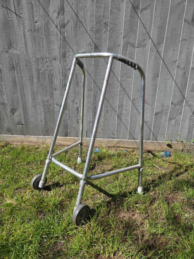 Wheeled Adjustable Walking Frame
