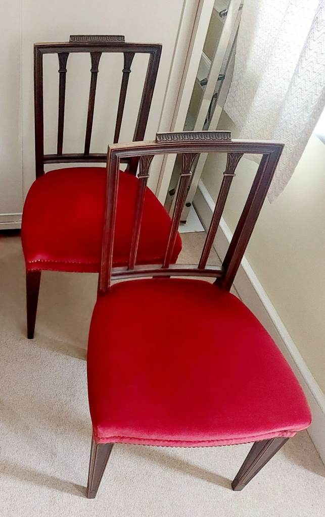 Pair of antique Victorian / Georgian dining chairs or side chairs