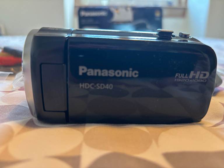 Panasonic HDC-SD40 High Definition Video Camera