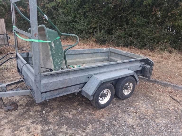 Twin axle braked trailer 