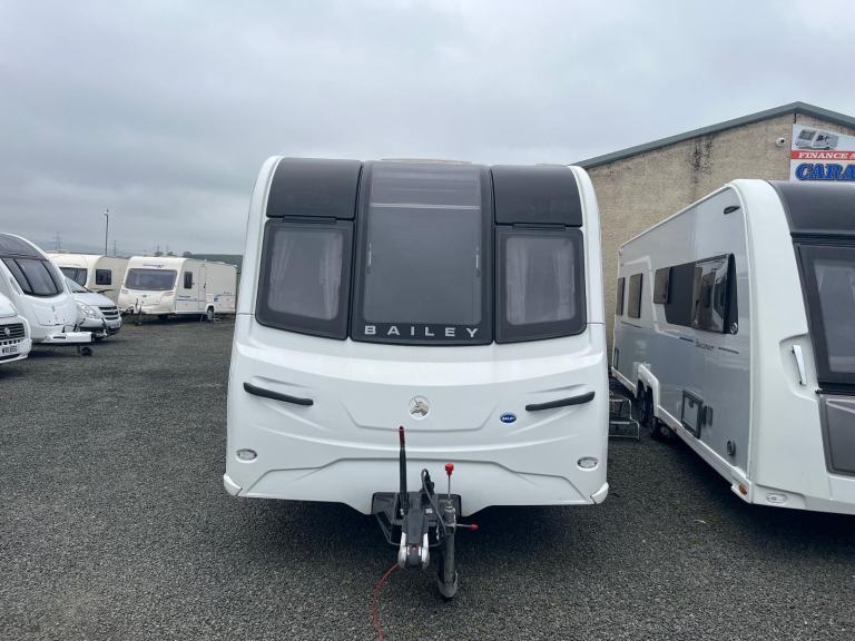 Bailey Unicorn Pamplona 4 berth fixed island bed 